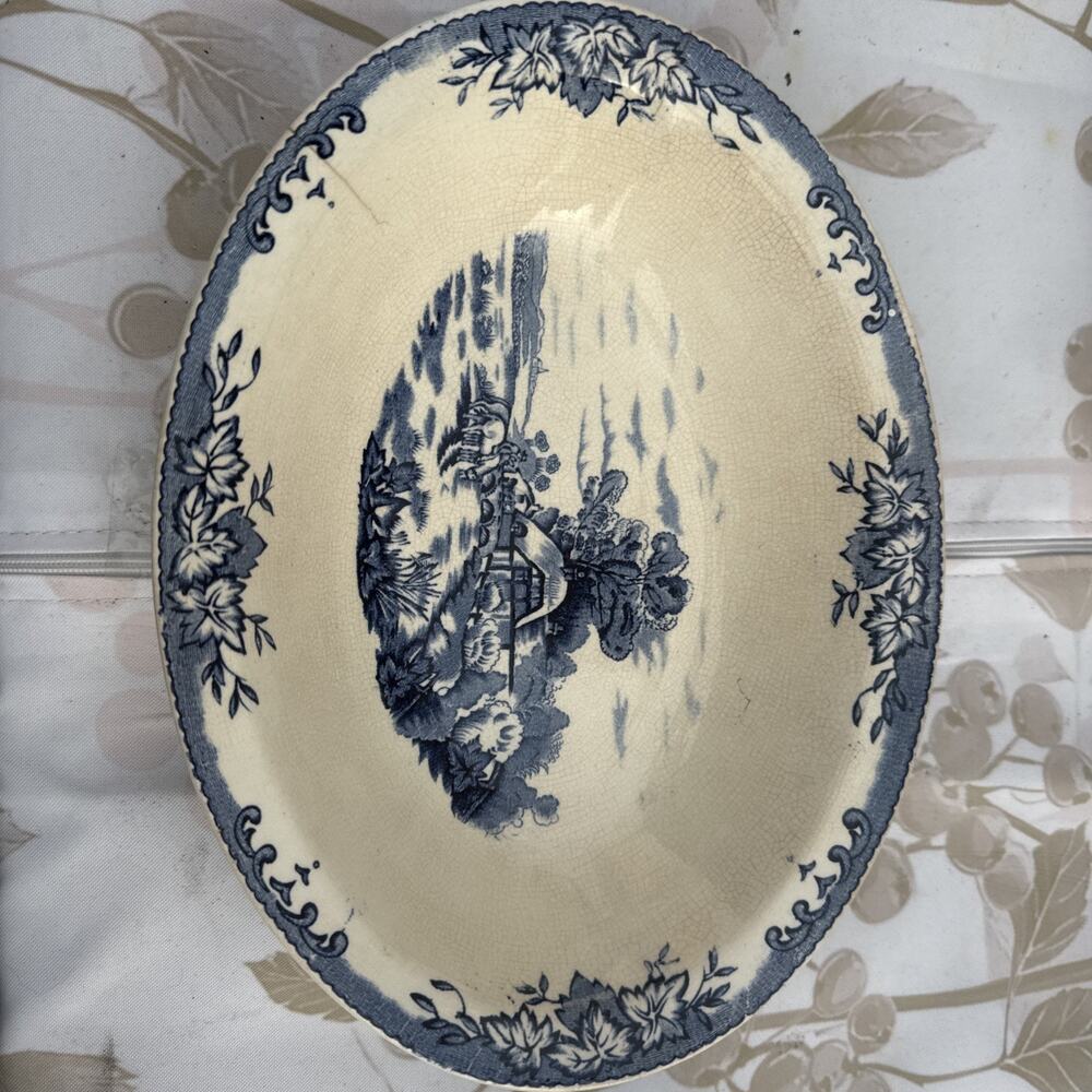 Crown Clarence "Byron" 7.5" serving bowl from Staffordshire, Englan